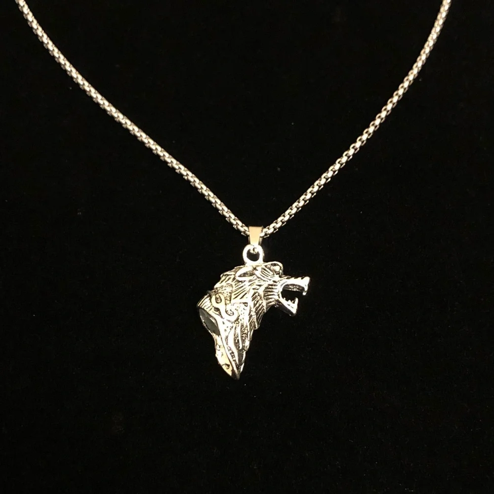 Silver Tone Wolf Head Pendant Necklace - Picture 1 of 10